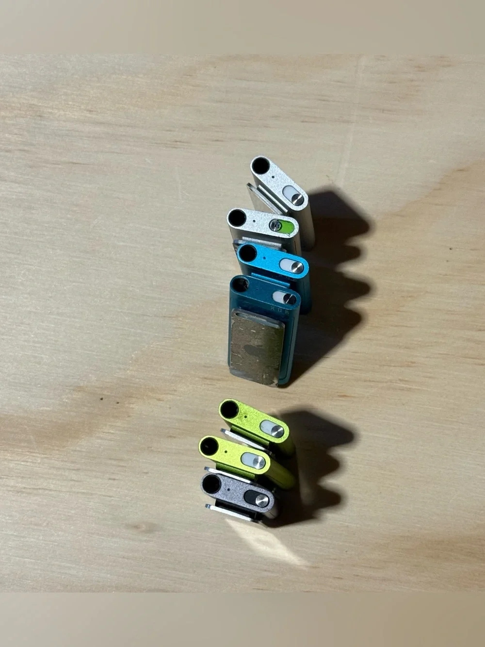 Lot Of 7 Apple iPod Shuffle 3rdGen Model:A1271 2GB NoCharg For Parts/Repair Read